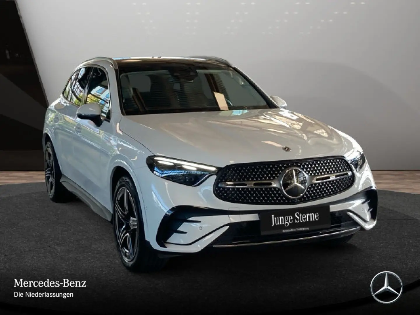 GLC220d 4M AMG Advanced  Pano AHK Distr 20