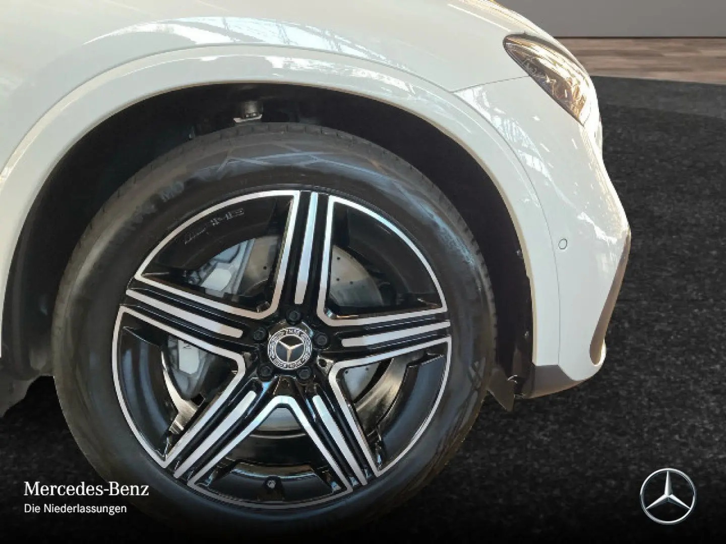 GLC220d 4M AMG Advanced  Pano AHK Distr 20