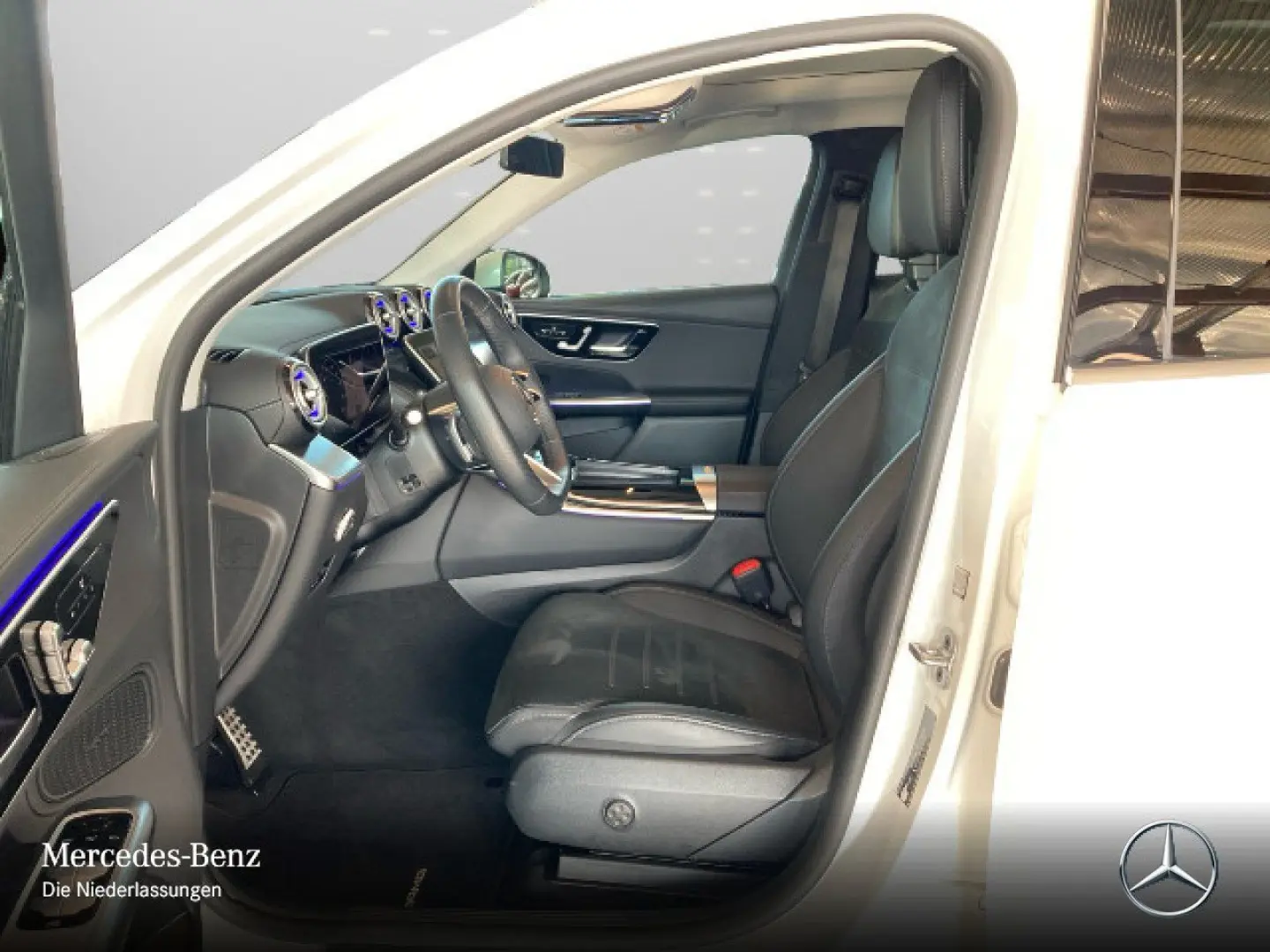 GLC220d 4M AMG Advanced  Pano AHK Distr 20