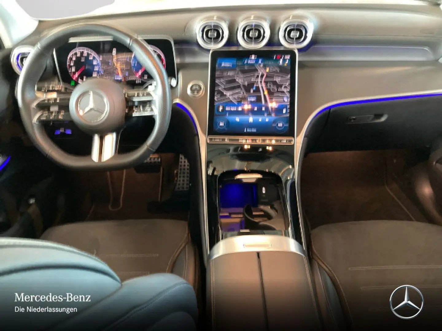 GLC220d 4M AMG Advanced  Pano AHK Distr 20