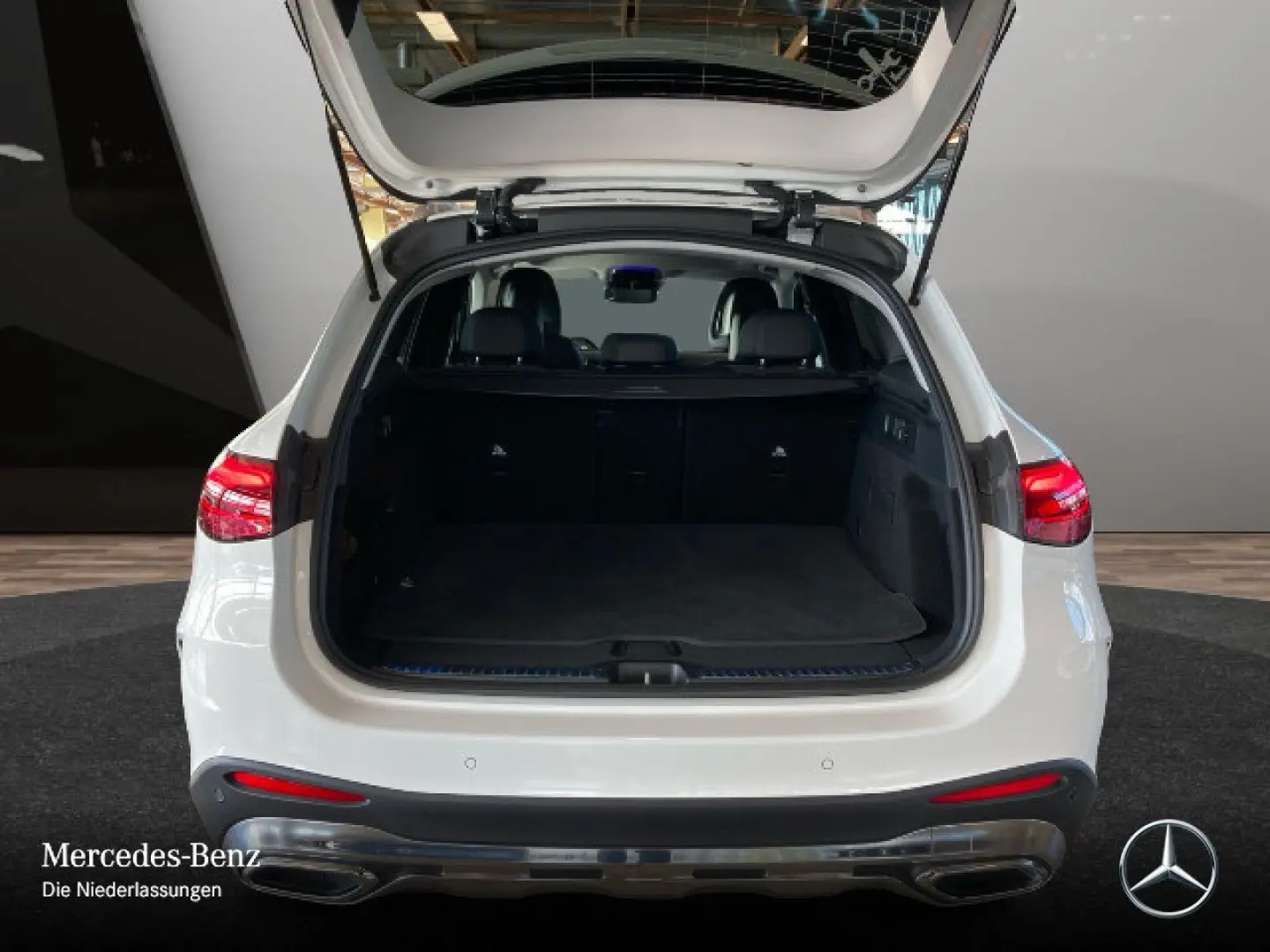 GLC220d 4M AMG Advanced  Pano AHK Distr 20