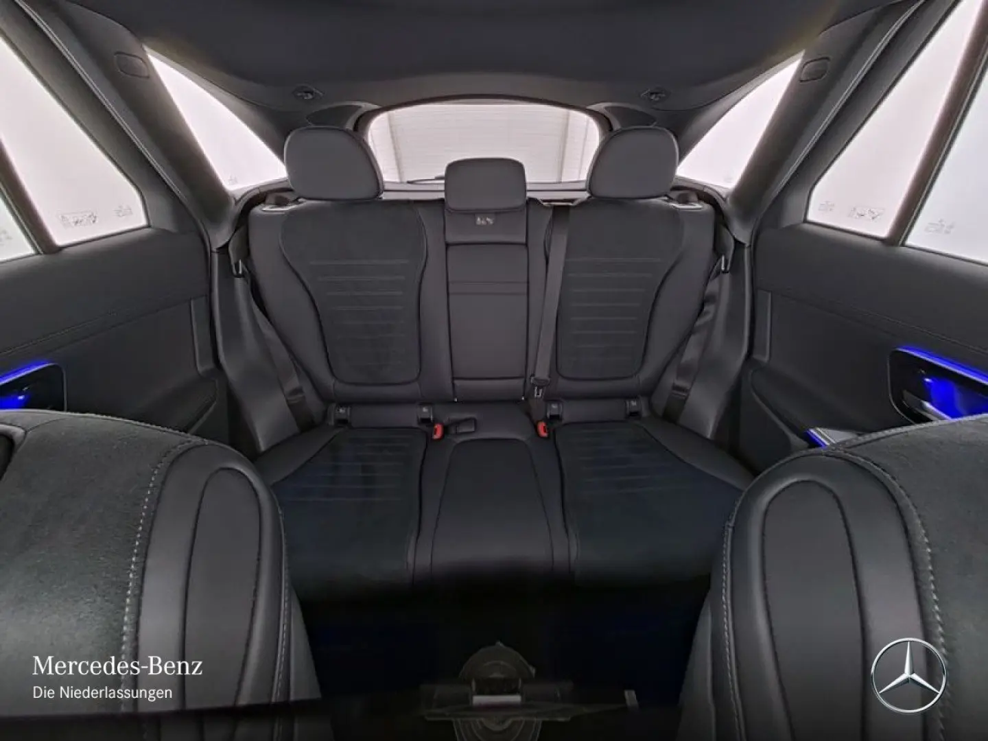 GLC 300 4M AMG PANO AHK DIGITAL Distronic MEMORY