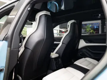 Taycan 4 Cross Turismo