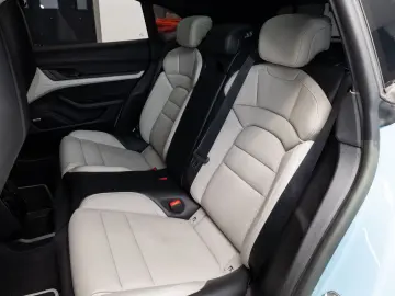 Taycan 4 Cross Turismo