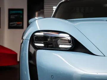 Taycan 4 Cross Turismo