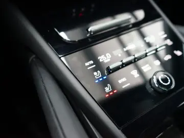 Cayenne Coupe E-Hybrid P-Display SpAbgas AHK 18W