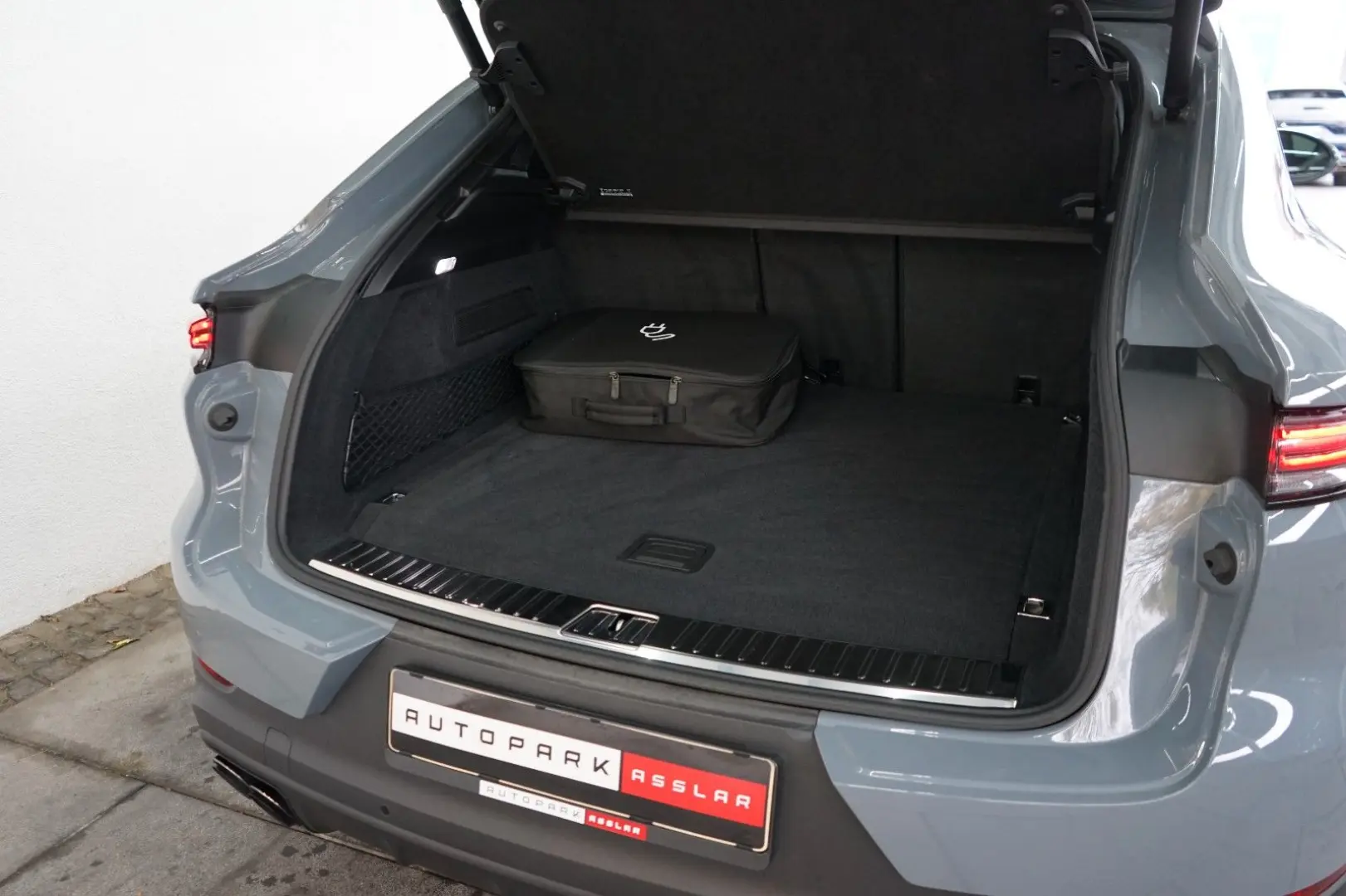 Cayenne Coupe E-Hybrid P-Display SpAbgas AHK 18W