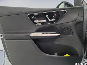 GLC 300 d 4M AMG  AHK Pano 20 Zoll Night Memory