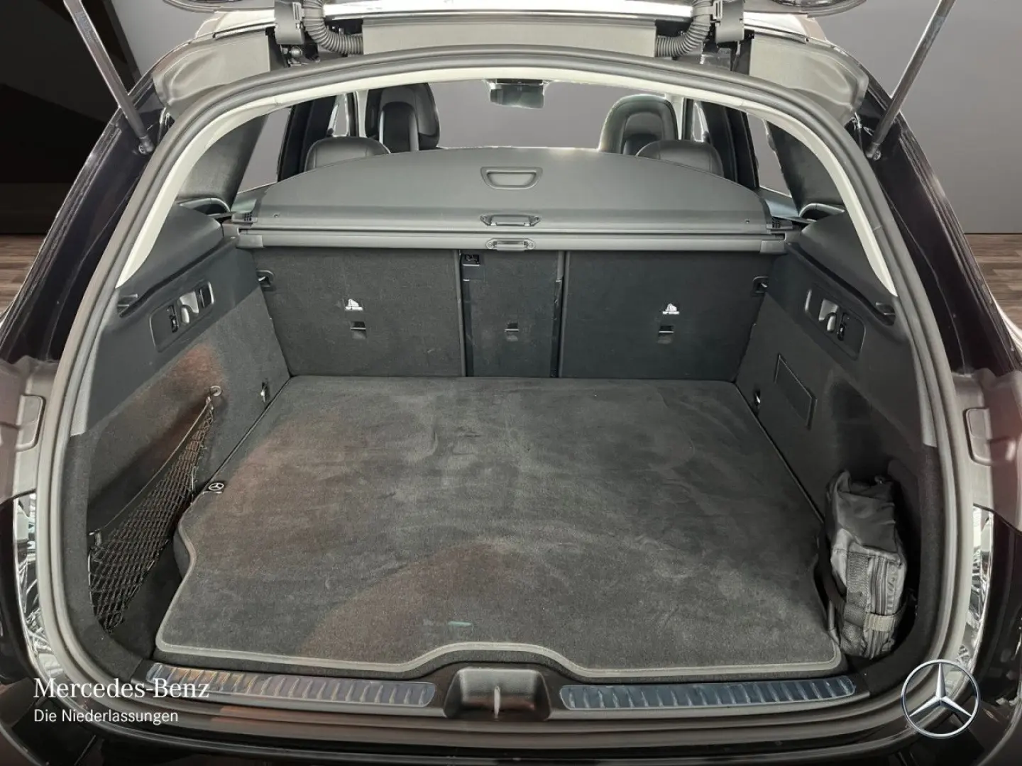 GLC 400 e 4M AMG Adv.PLUS Pano KeylGo AHK 360