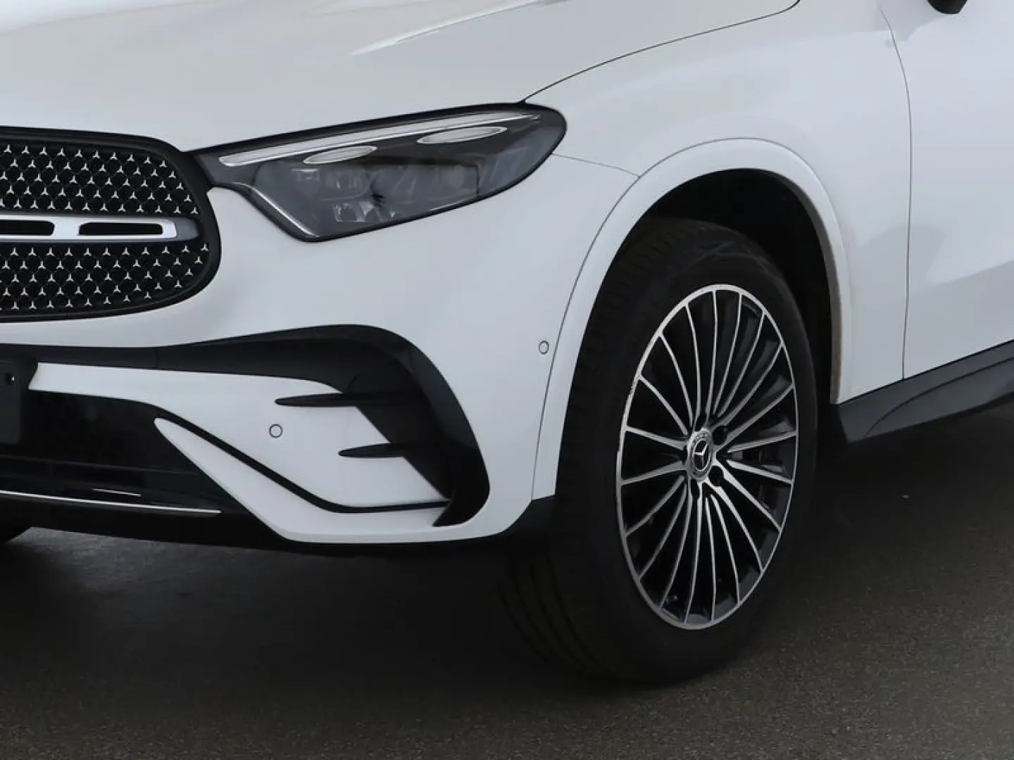 GLC 300 e 4M  AMG Line Premium  DigiLight Pano