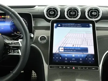 GLC 300 e 4M  AMG Line Premium  DigiLight Pano