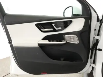 GLC 300 e 4M  AMG Line Premium  DigiLight Pano