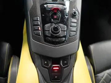Aventador S CARBON KAMERA NAVI LIFT