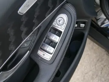 Mercedes-Benz GLC 300 e 4MATIC Coupé  AMG NOAPTE