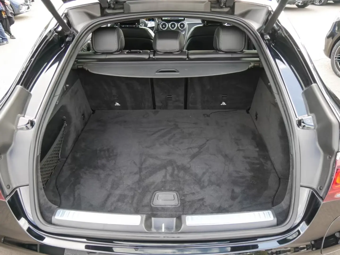 Mercedes-Benz GLC 300 e 4MATIC Coupé  AMG NOAPTE