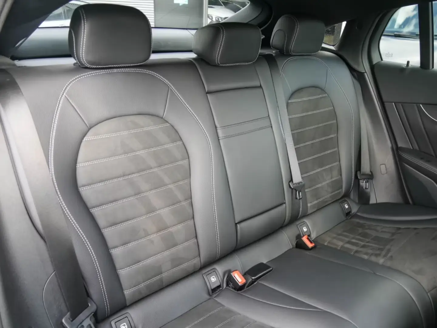 Mercedes-Benz GLC 300 e 4MATIC Coupé  AMG NOAPTE