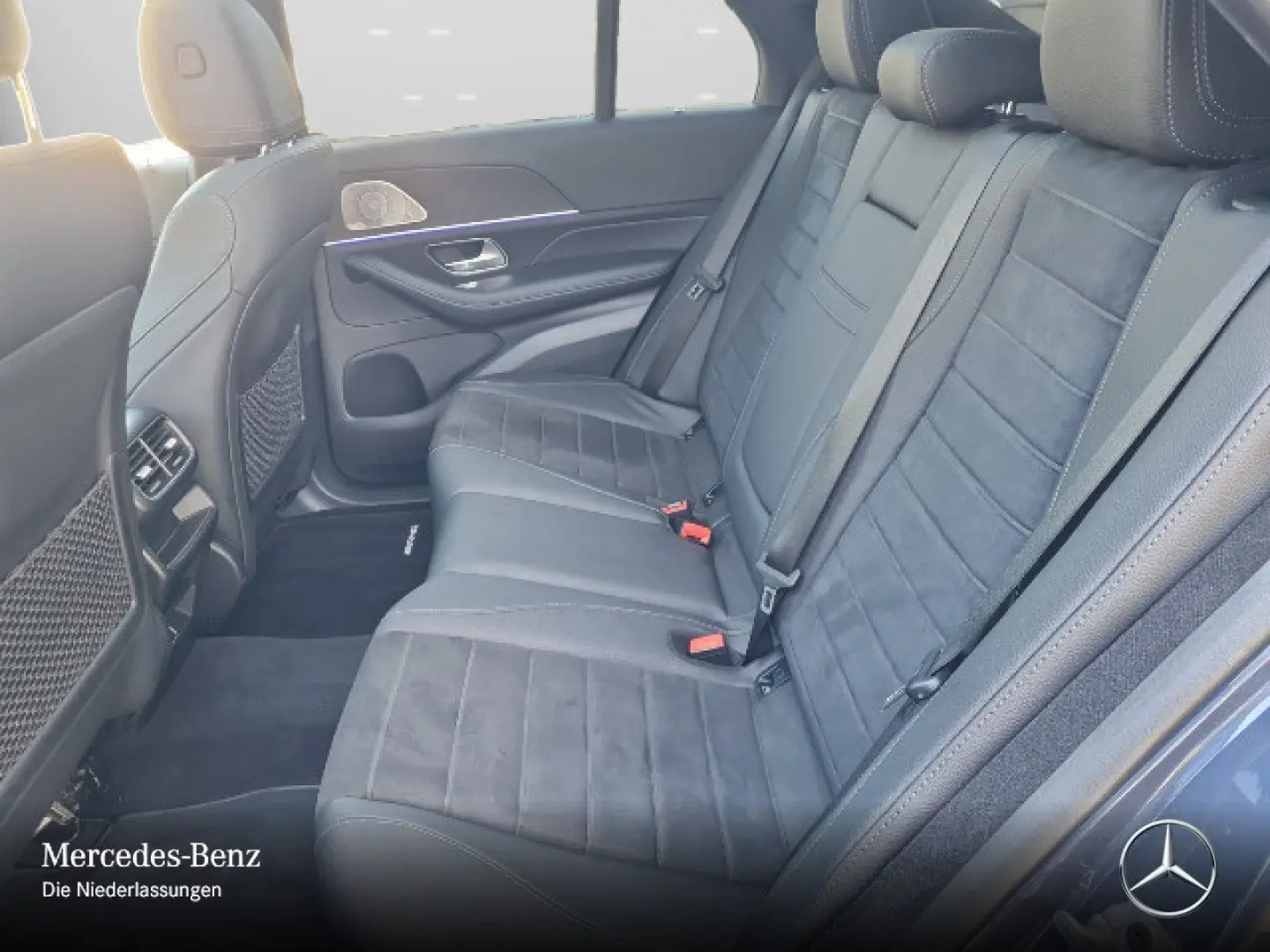 GLE 400 e 4M AMG Advanced  Pano Fahras AHK Night