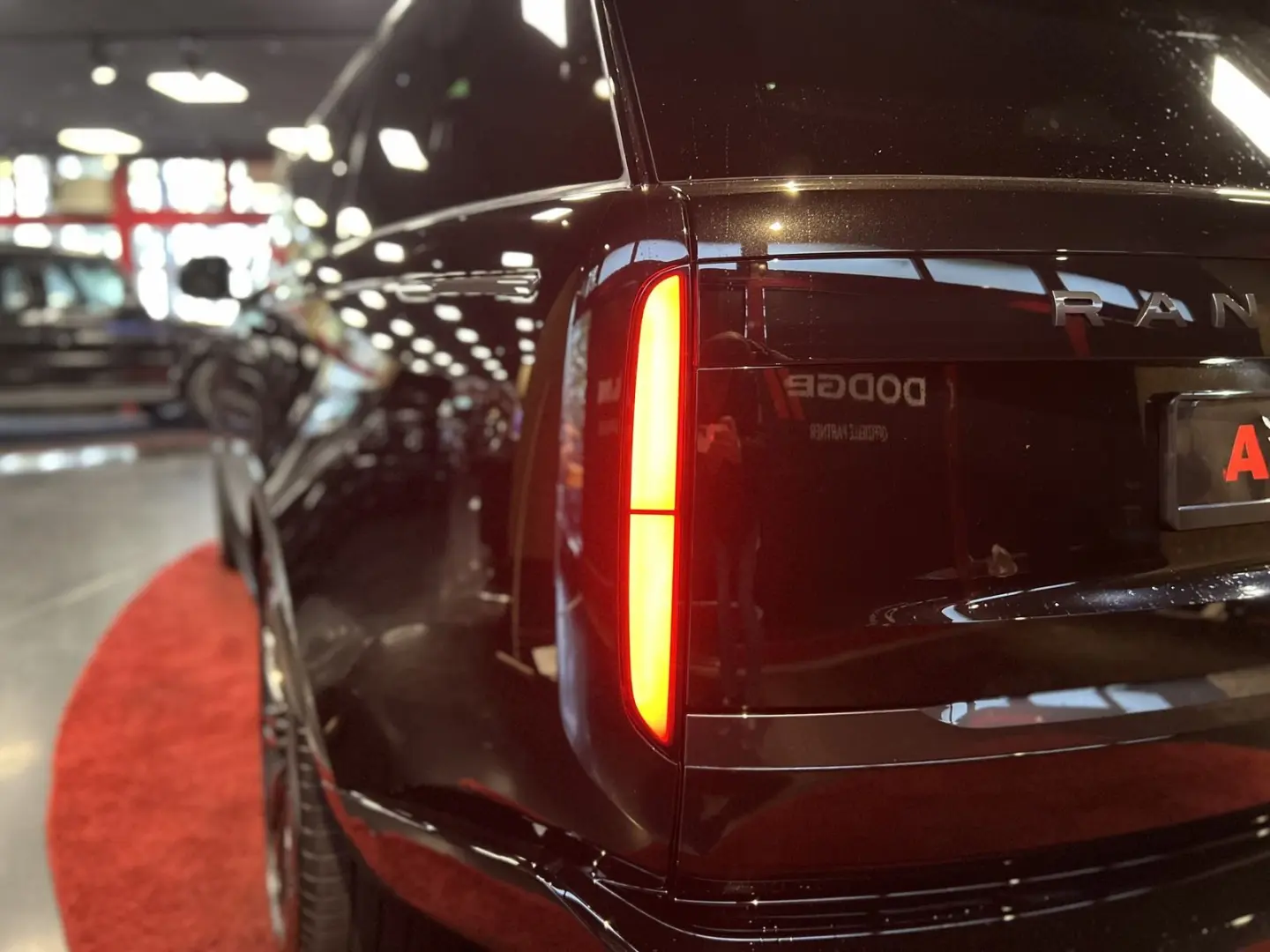 Range Rover D350 7-SITZ HSE SWB PANO MERIDIAN SO