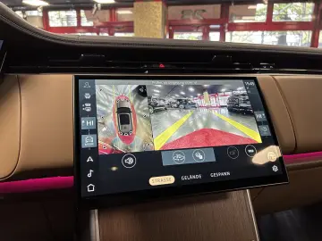 Range Rover D350 7-SITZ HSE SWB PANO MERIDIAN SO