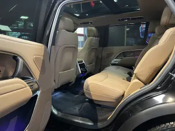 Range Rover D350 7-SITZ HSE SWB PANO MERIDIAN SO