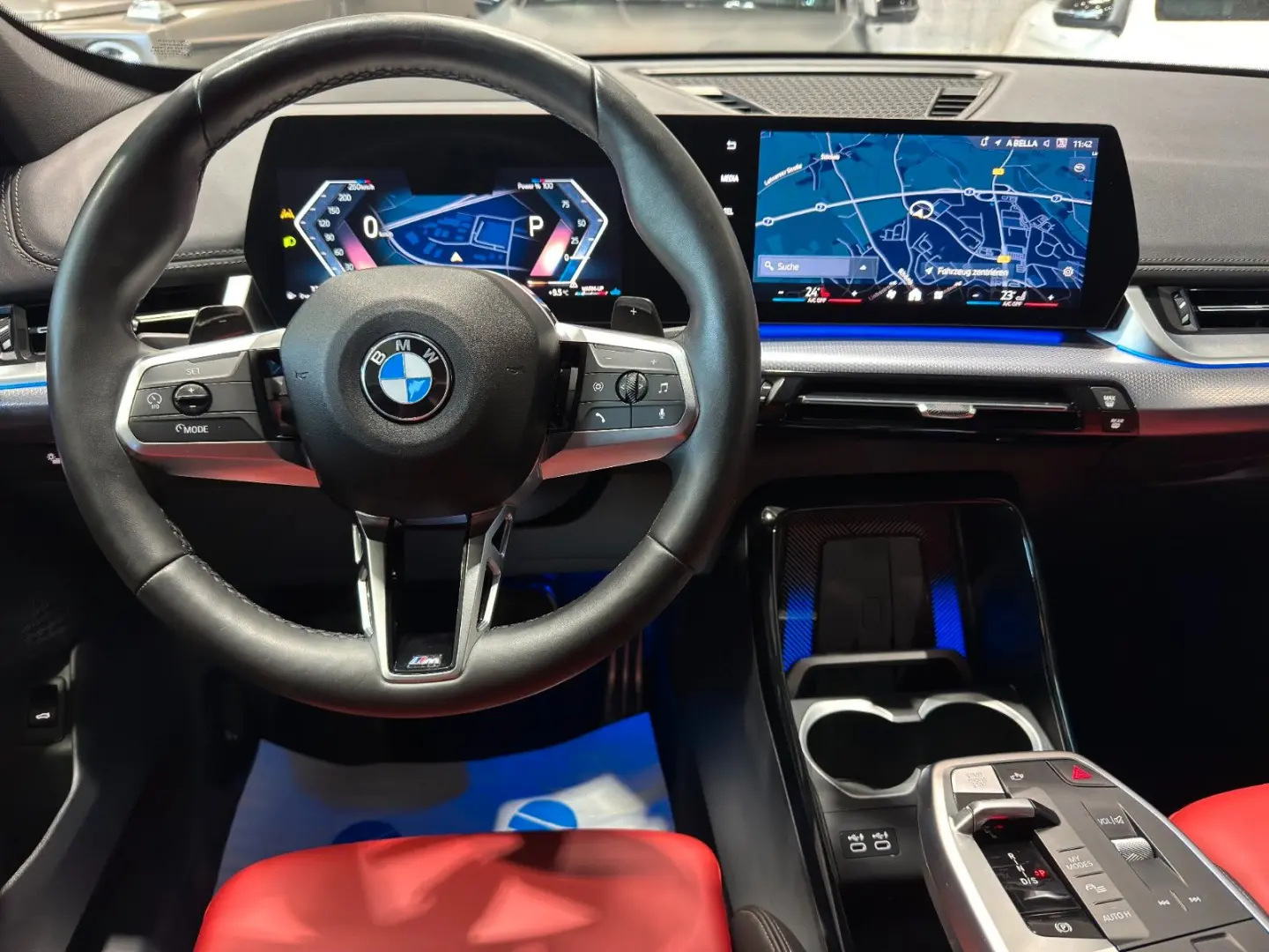 X1 20i sDrive M Sport 360 RFK LED AHK NAVI PANO