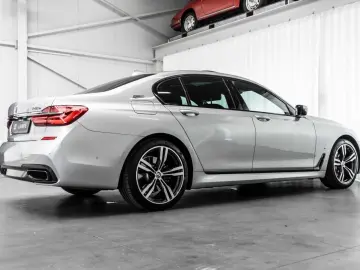 740 e iPerformance Active Steering H K Schuifdak