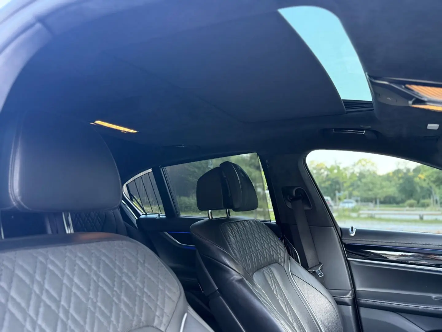 750i xDrive M-Sportpaket BMW-Laser Soft-Close