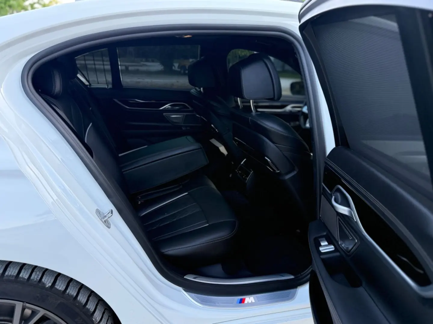 750i xDrive M-Sportpaket BMW-Laser Soft-Close