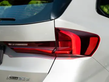 X1 xDrive20d M SPORT.DR.ASS.PR.ASS.SHZ.2 STÜCK