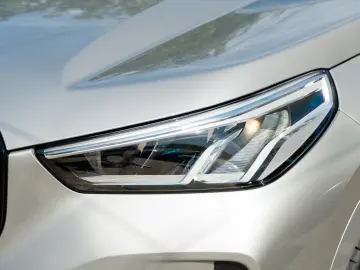 X1 xDrive20d M SPORT.DR.ASS.PR.ASS.SHZ.2 STÜCK