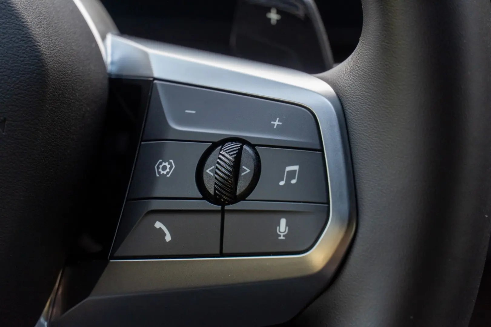 X1 xDrive20d M SPORT.DR.ASS.PR.ASS.SHZ.2 STÜCK