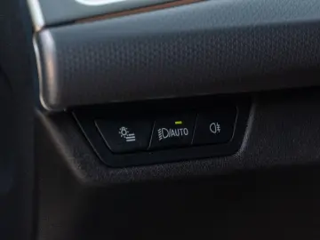 X1 xDrive20d M SPORT.DR.ASS.PR.ASS.SHZ.2 STÜCK