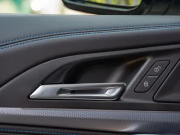 X1 xDrive20d M SPORT.DR.ASS.PR.ASS.SHZ.2 STÜCK