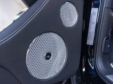 Bentayga 4.0 V8 S 4WD FirstEdition Warranty 2026