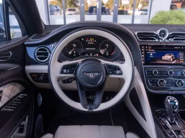 Bentayga 4.0 V8 S 4WD FirstEdition Warranty 2026