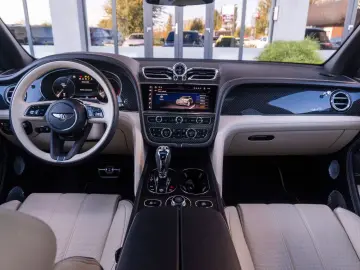 Bentayga 4.0 V8 S 4WD FirstEdition Warranty 2026