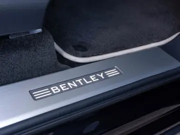 Bentayga 4.0 V8 S 4WD FirstEdition Warranty 2026