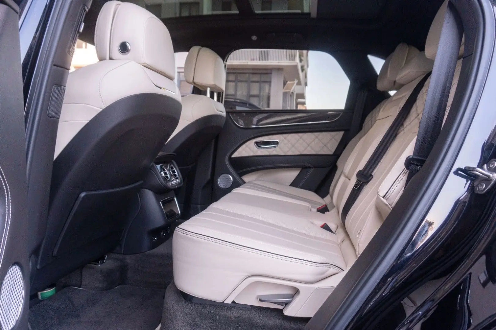 Bentayga 4.0 V8 S 4WD FirstEdition Warranty 2026