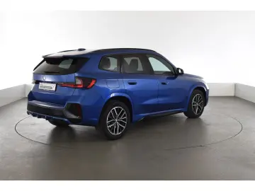 X1 xDrive 20d Head-Up-Display Sonnenschutzvergla