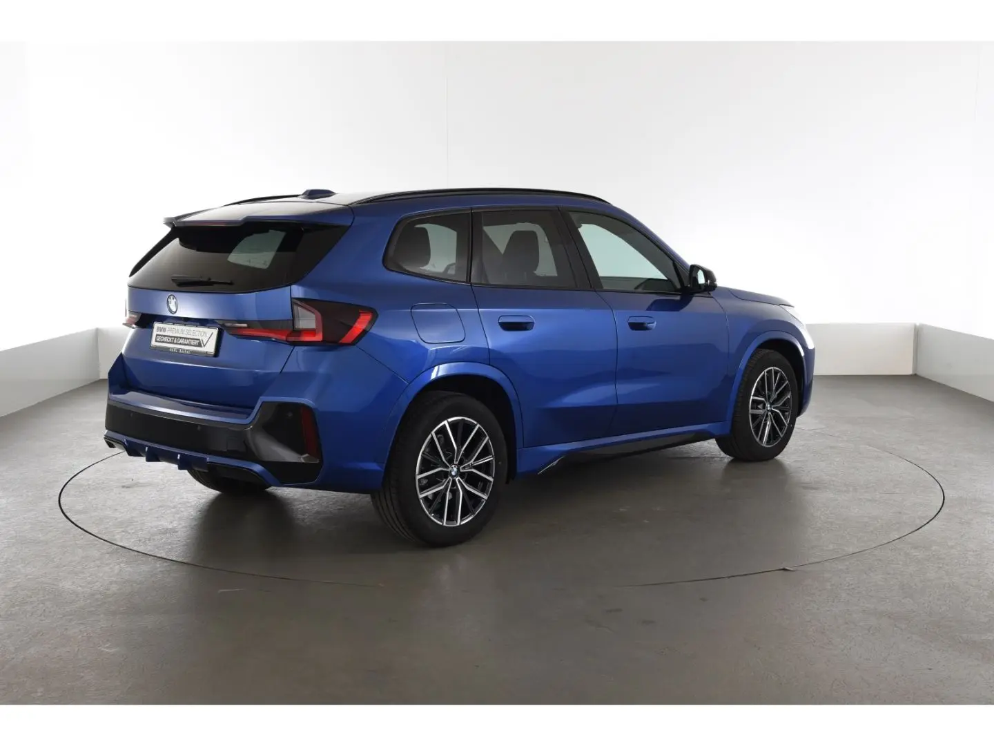 X1 xDrive 20d Head-Up-Display Sonnenschutzvergla