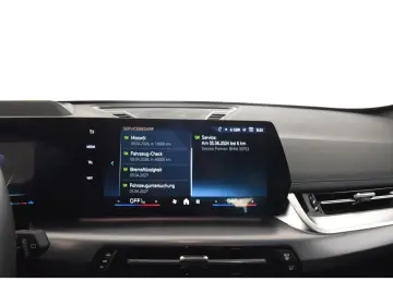 X1 xDrive 20d Head-Up-Display Sonnenschutzvergla