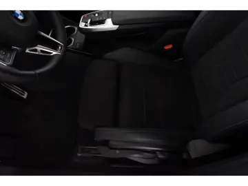 X1 xDrive 20d Head-Up-Display Sonnenschutzvergla