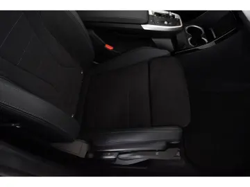 X1 xDrive 20d Head-Up-Display Sonnenschutzvergla