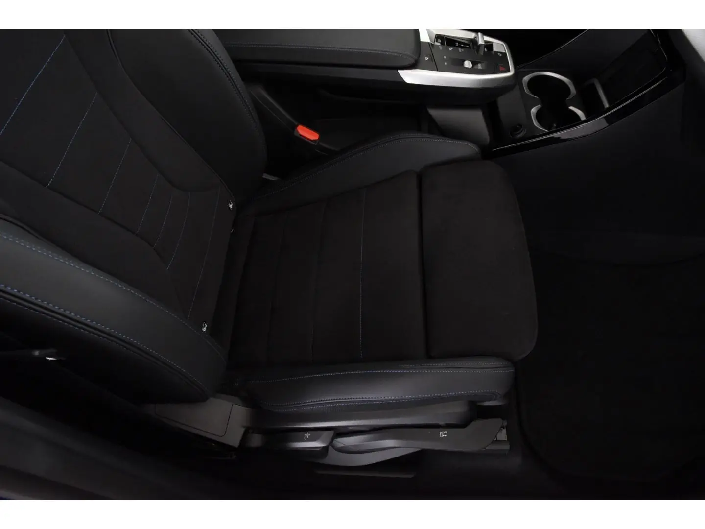 X1 xDrive 20d Head-Up-Display Sonnenschutzvergla