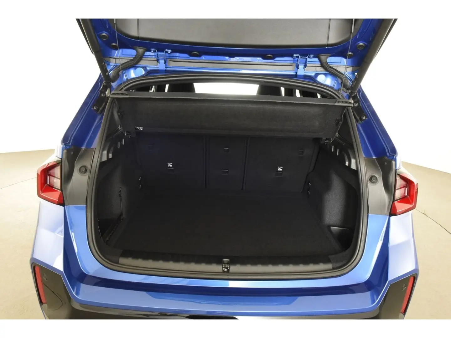 X1 xDrive 20d Head-Up-Display Sonnenschutzvergla