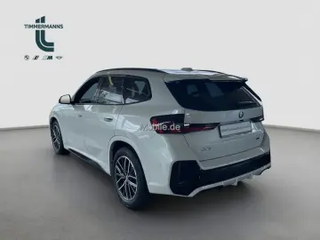 X1 xDrive20d M Paket pro DrvAss  Adap. LED