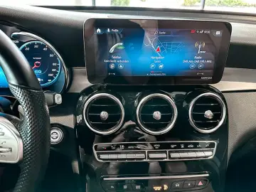 Mercedes-Benz GLC 300 de 4M AMG LED AHK MBUX