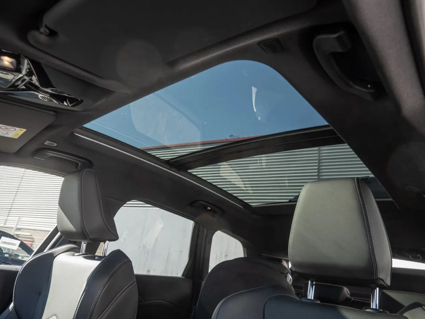 X1 xDrive 23i M-Sport 360  PANO H K HUD AHK NAVI