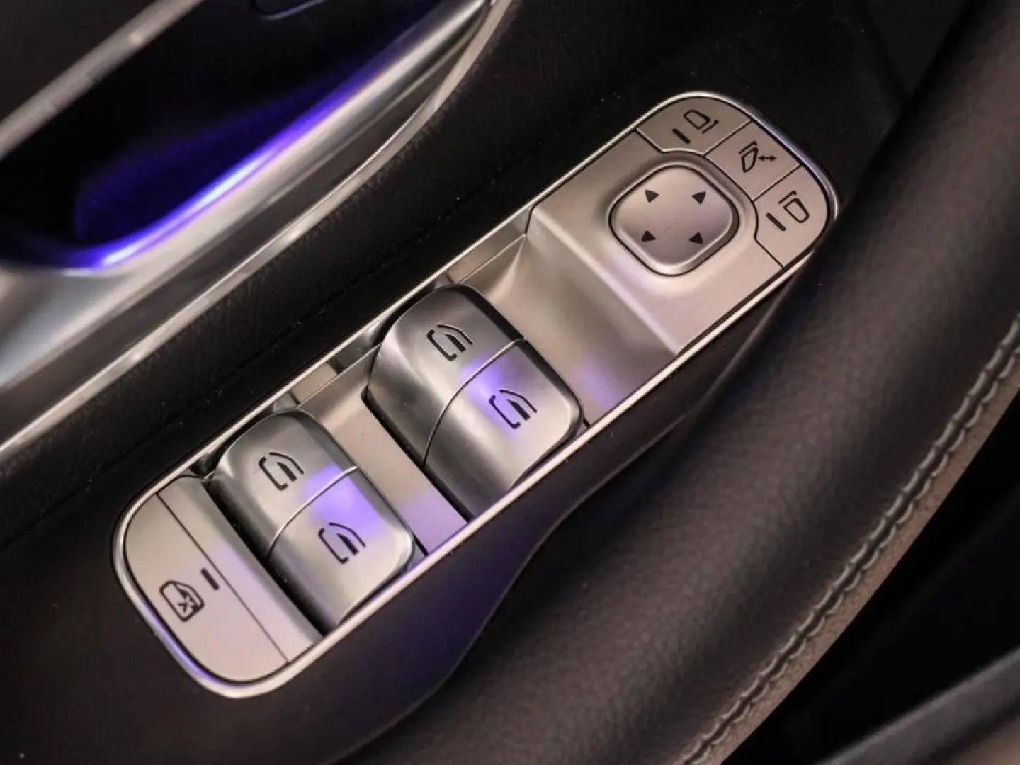 GLE 450 d 4M AMG-Sport Pano Distr AHK Night 360