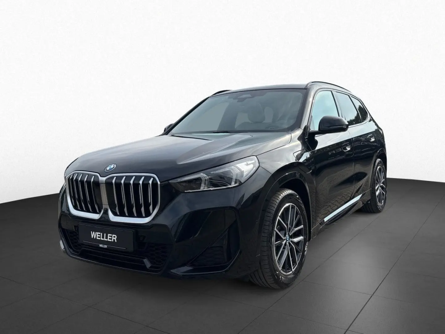 X1 xDr30e M SPORT HUD H&K 360 Panoramic Keyless